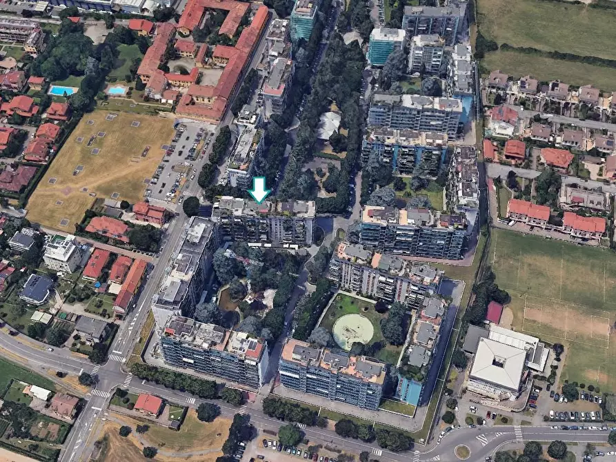 Immagine 1 di Magazzino in vendita  a Brugherio