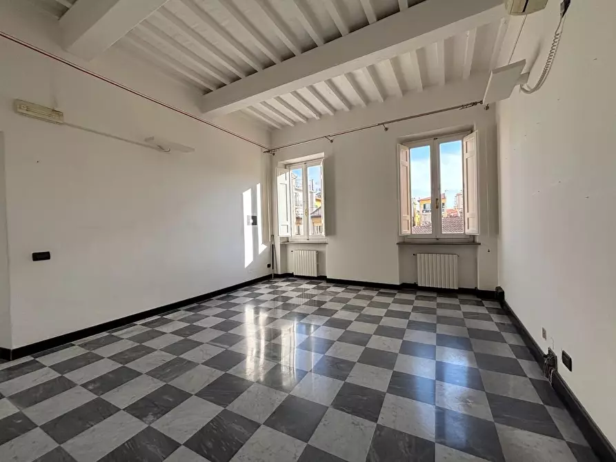 Immagine 36 di Appartamento in vendita  a Pisa