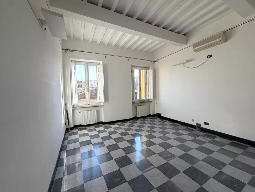 Immagine 47 di Appartamento in vendita  a Pisa