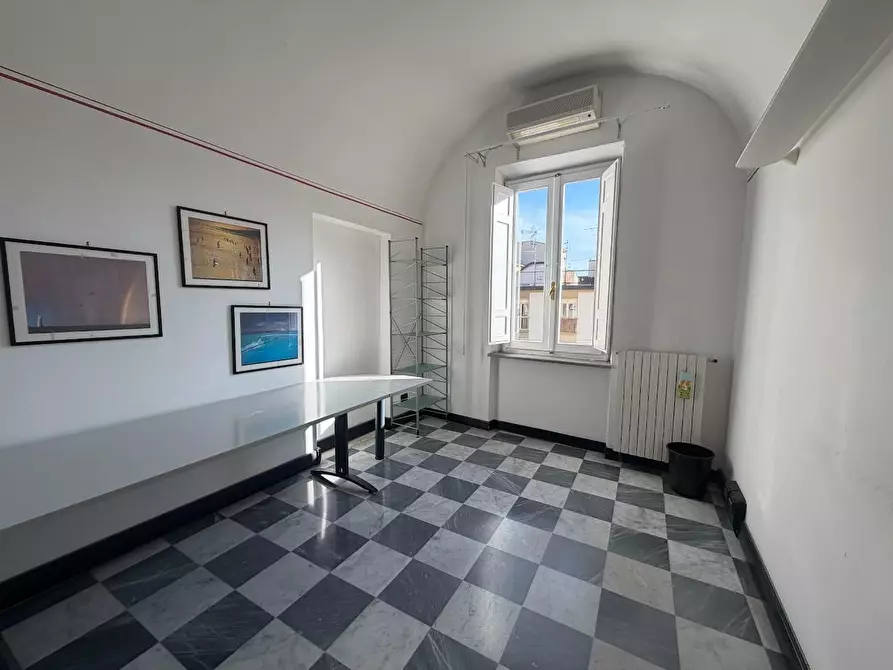 Immagine 52 di Appartamento in vendita  a Pisa