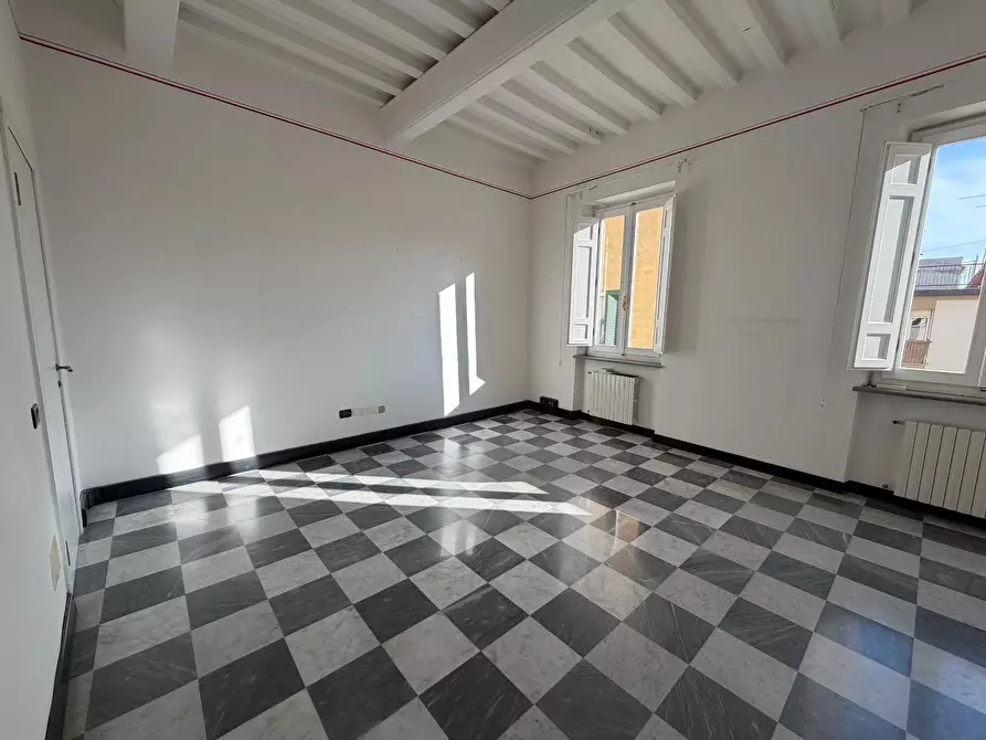 Immagine 43 di Appartamento in vendita  a Pisa