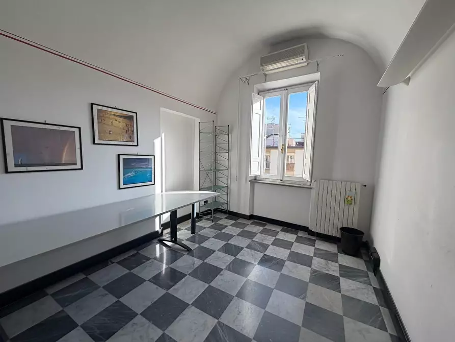 Immagine 54 di Appartamento in vendita  a Pisa