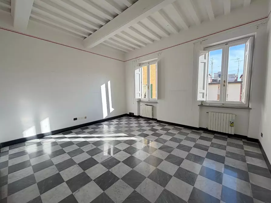 Immagine 61 di Appartamento in vendita  a Pisa