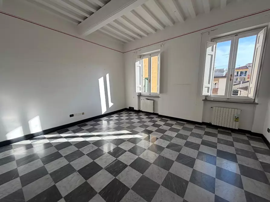 Immagine 42 di Appartamento in vendita  a Pisa