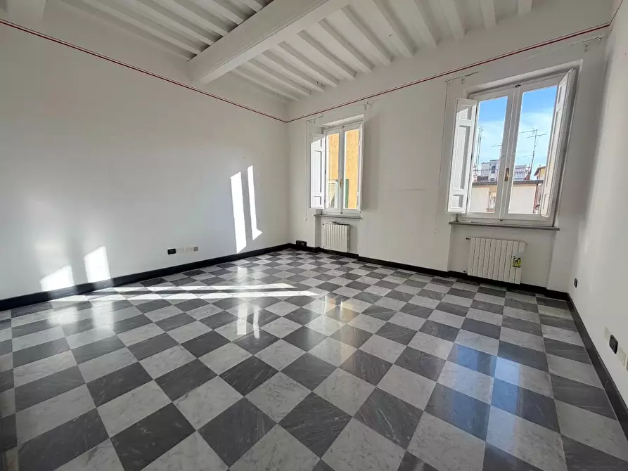 Immagine 45 di Appartamento in vendita  a Pisa