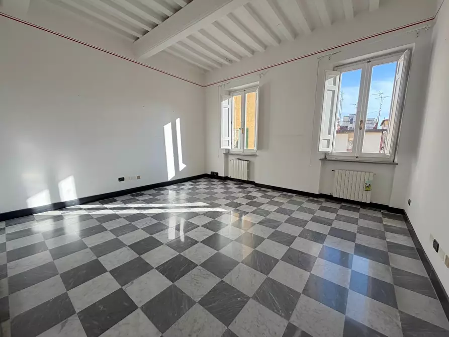 Immagine 46 di Appartamento in vendita  a Pisa
