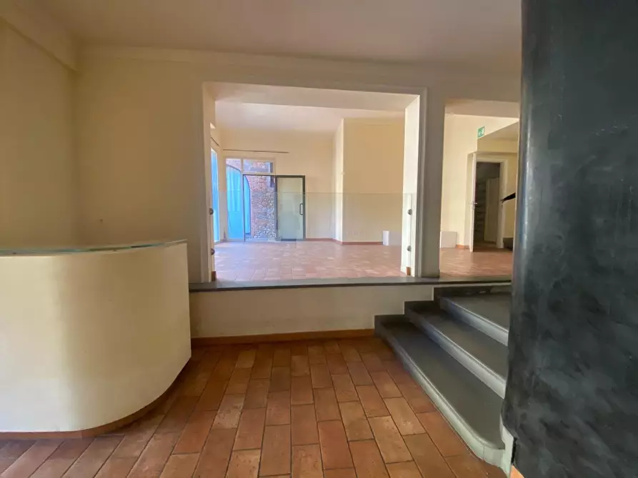 Immagine 7 di Locale commerciale in affitto  a Montelupo Fiorentino