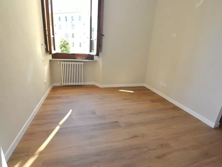 Immagine 23 di Appartamento in vendita  a Lucca