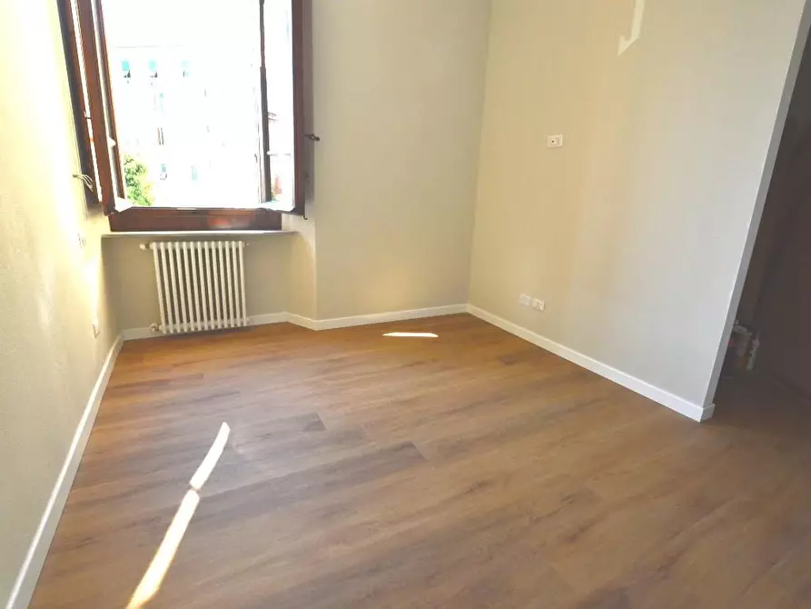 Immagine 24 di Appartamento in vendita  a Lucca