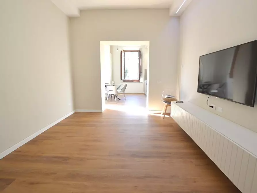 Immagine 9 di Appartamento in vendita  a Lucca