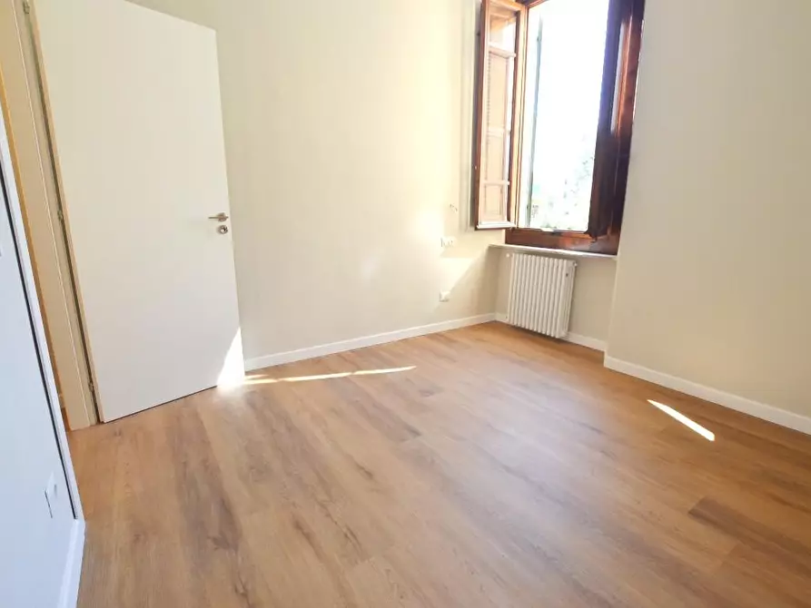 Immagine 25 di Appartamento in vendita  a Lucca