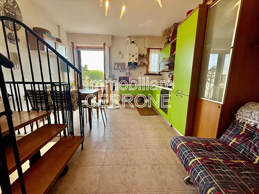 Immagine 1 di Appartamento in vendita  a Cecina