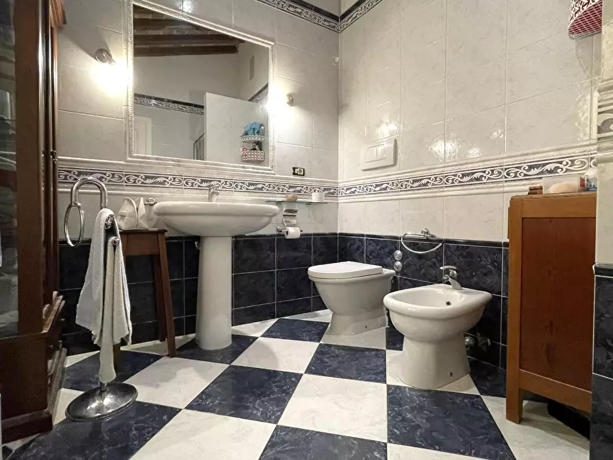 Immagine 17 di Palazzo in vendita  a San Miniato