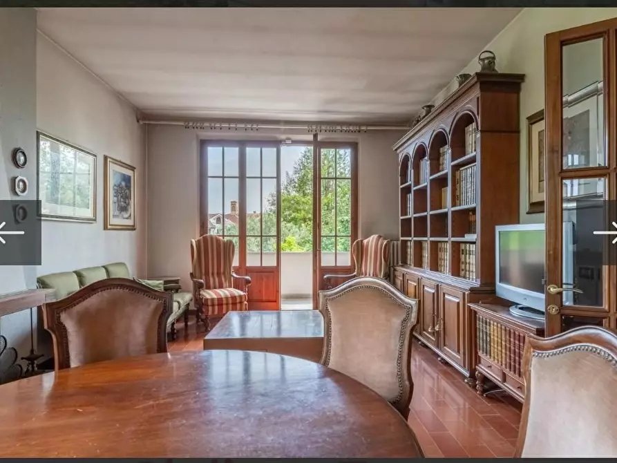 Immagine 2 di Villa in vendita  a San Giuliano Terme