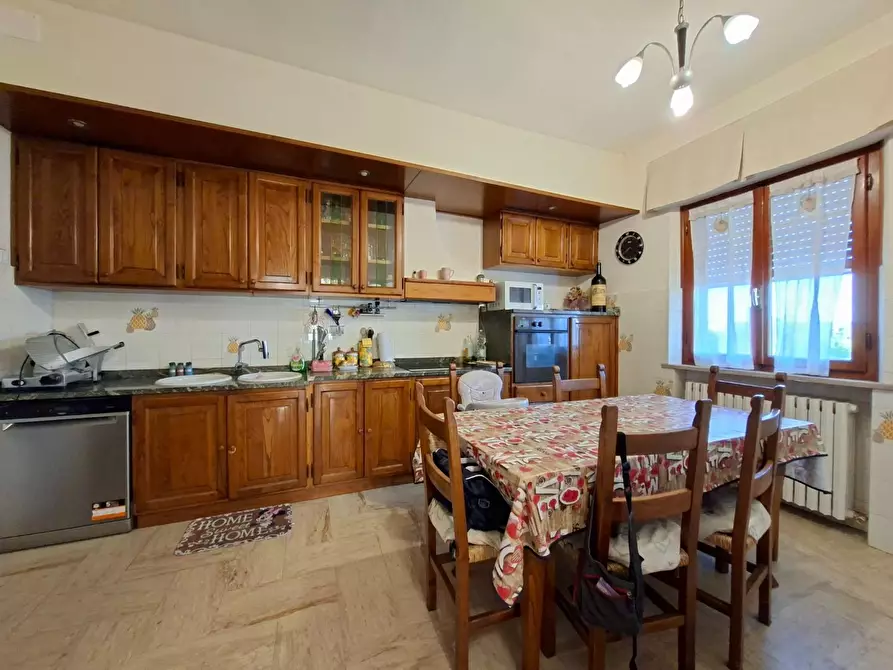 Immagine 2 di Appartamento in vendita  a Bientina