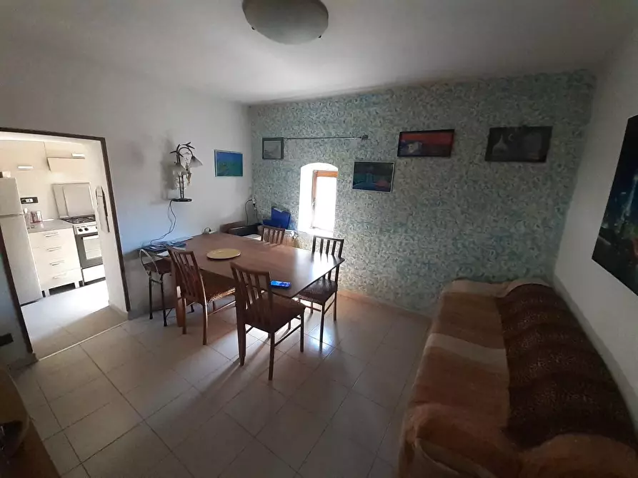 Immagine 3 di Appartamento in vendita  a Carrara