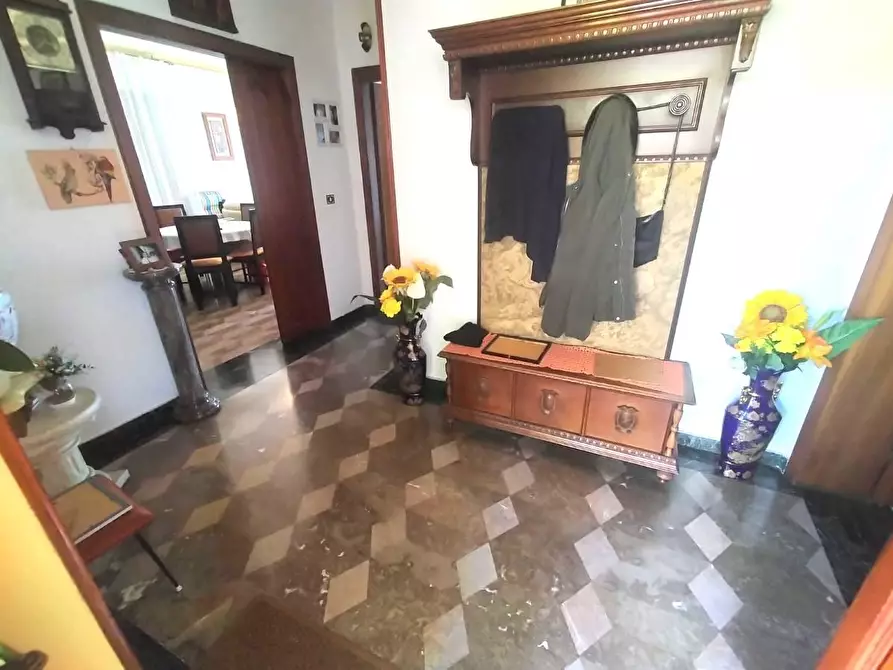 Immagine 13 di Villa in vendita  a Carrara