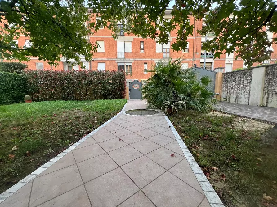 Immagine 35 di Villa in vendita  a Pontedera