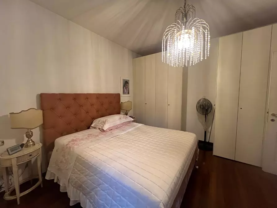 Immagine 17 di Villa in vendita  a Pontedera