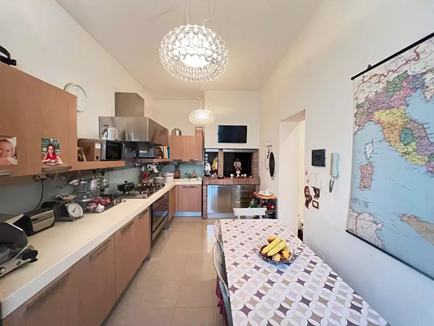 Immagine 10 di Villa in vendita  a Pontedera