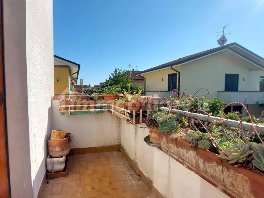 Immagine 7 di Mansarda in vendita  a Viareggio