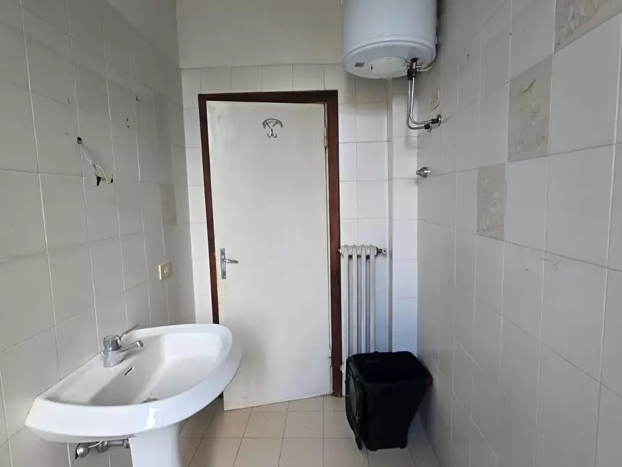Immagine 21 di Porzione di casa in vendita  a Monticiano