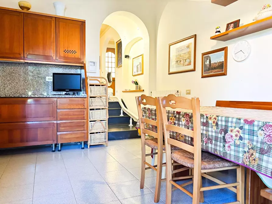 Immagine 10 di Appartamento in vendita  a Empoli