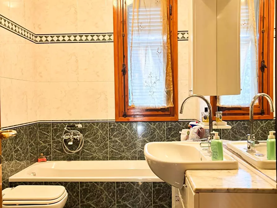 Immagine 24 di Appartamento in vendita  a Empoli