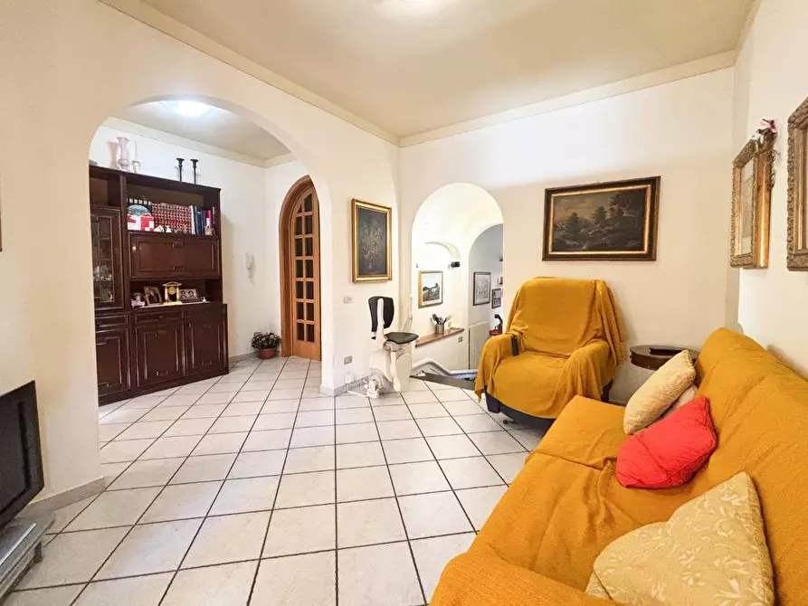 Immagine 2 di Appartamento in vendita  a Empoli