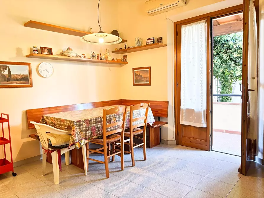 Immagine 11 di Appartamento in vendita  a Empoli