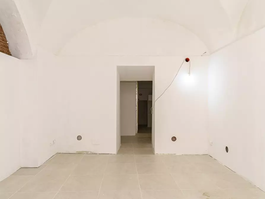 Immagine 3 di Negozio in affitto  a Catania