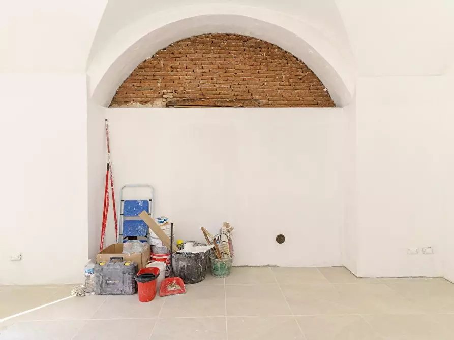 Immagine 8 di Negozio in affitto  a Catania