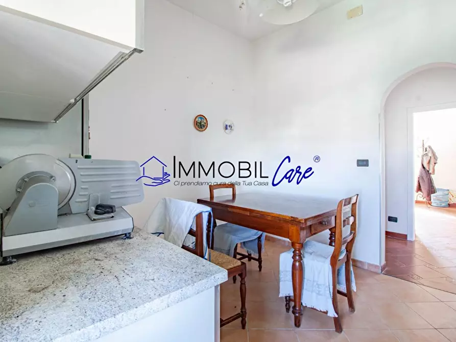 Immagine 5 di Appartamento in vendita  a Livorno