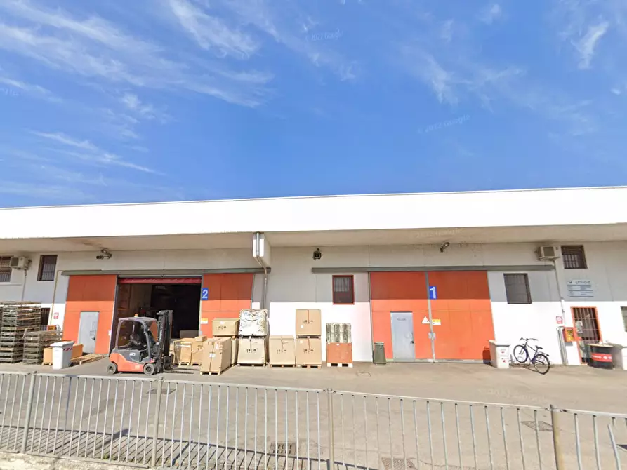Immagine 11 di Capannone industriale in vendita  a Sulbiate