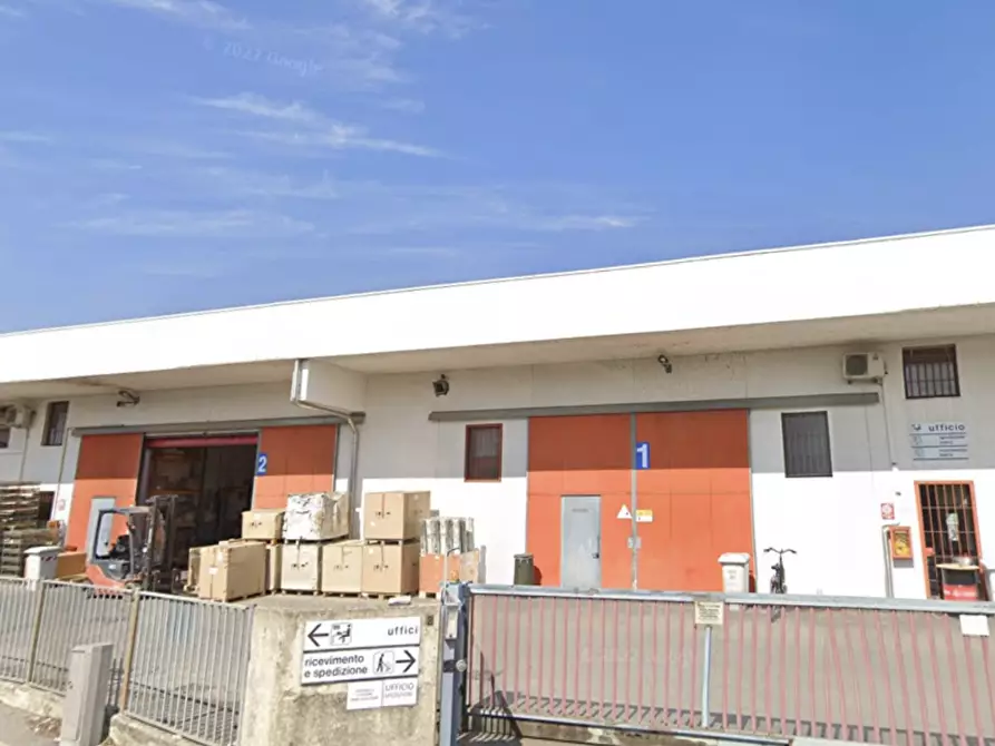 Immagine 13 di Capannone industriale in vendita  a Sulbiate