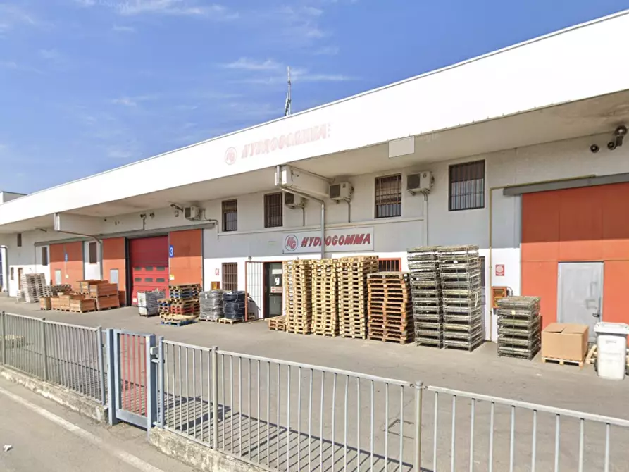 Immagine 1 di Capannone industriale in vendita  a Sulbiate