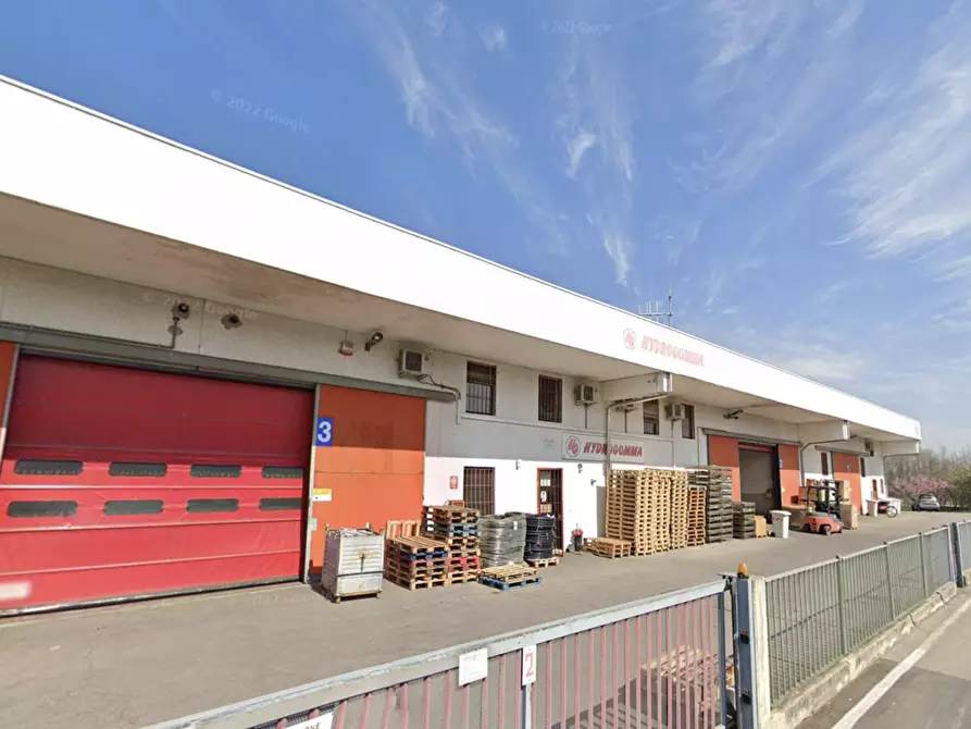 Immagine 3 di Capannone industriale in vendita  a Sulbiate