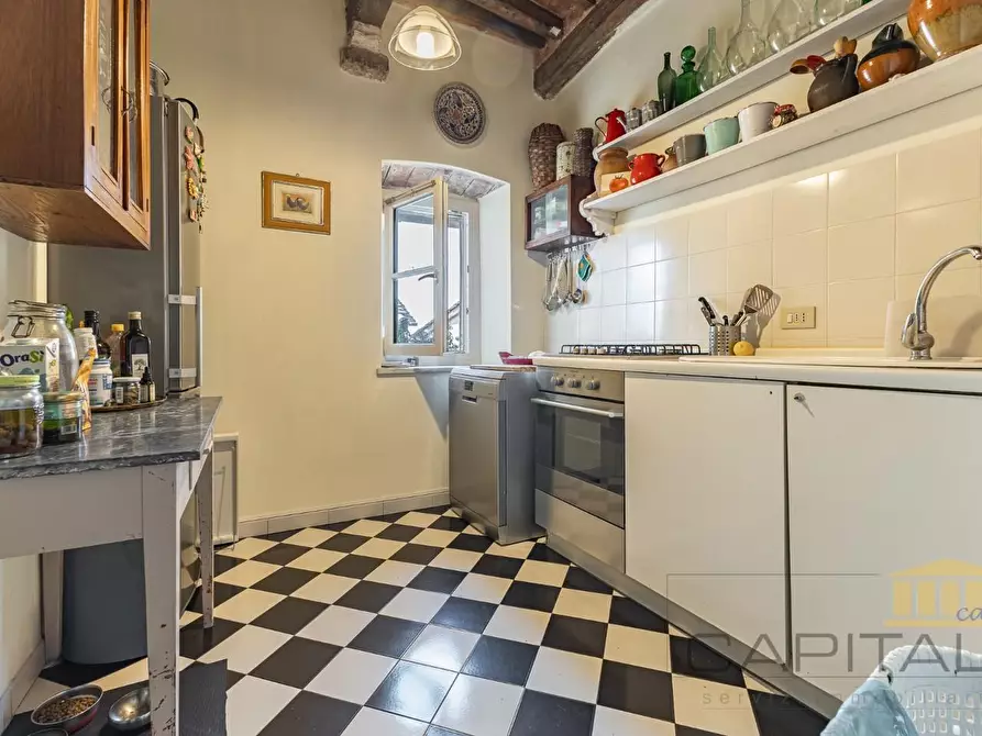 Immagine 12 di Appartamento in vendita  a Calci