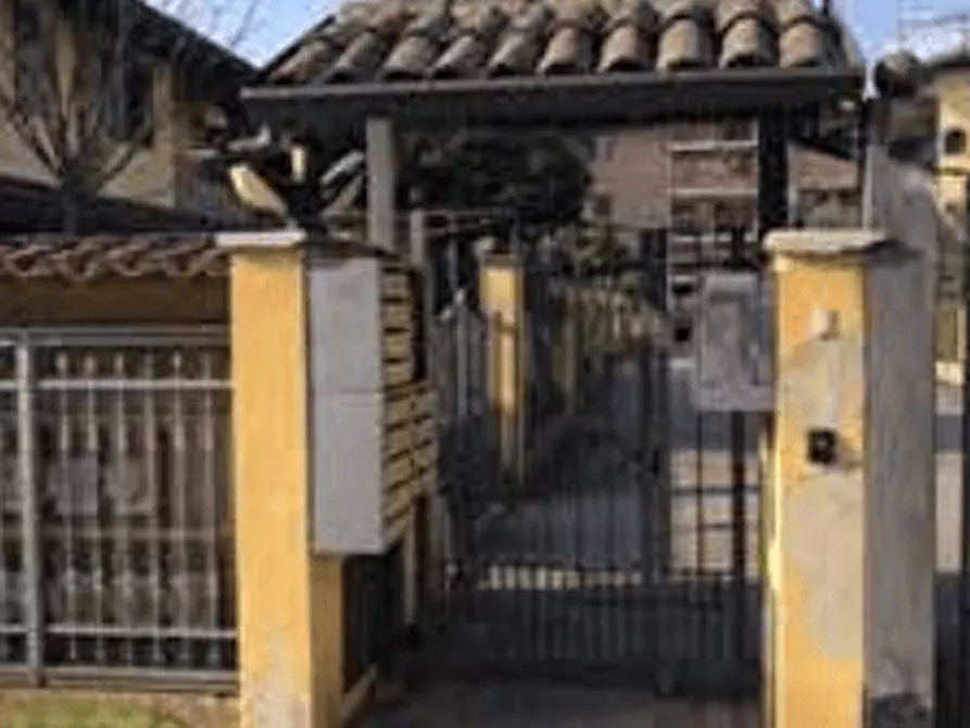 Immagine 3 di Villetta a schiera in vendita  a Certosa Di Pavia