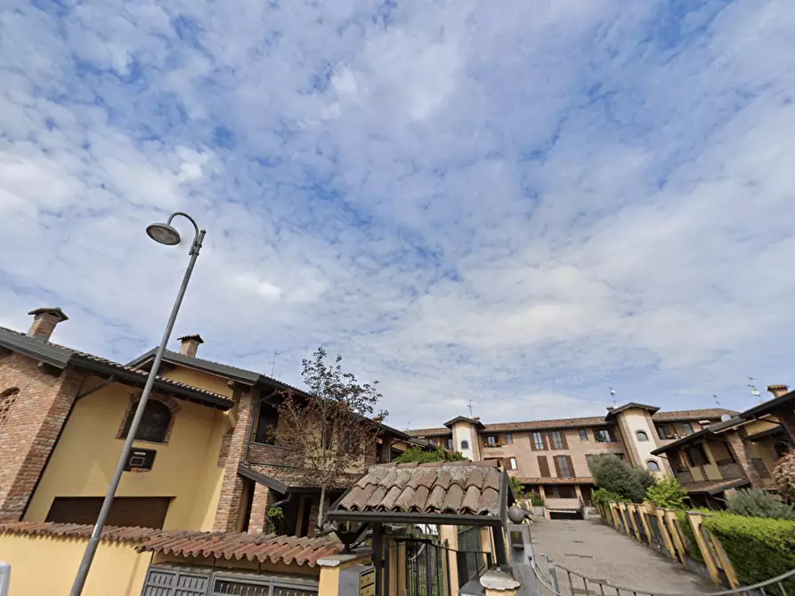 Immagine 2 di Villetta a schiera in vendita  a Certosa Di Pavia