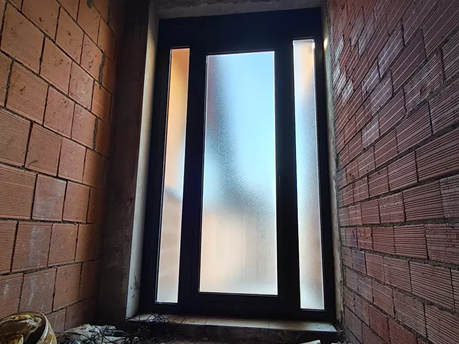 Immagine 17 di Ufficio in vendita  a Capannori