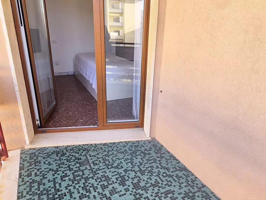 Immagine 65 di Appartamento in vendita  a Viareggio