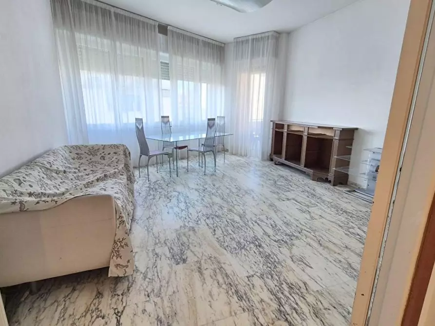 Immagine 5 di Appartamento in vendita  a Viareggio