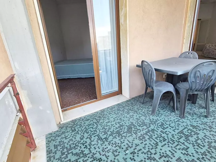 Immagine 15 di Appartamento in vendita  a Viareggio