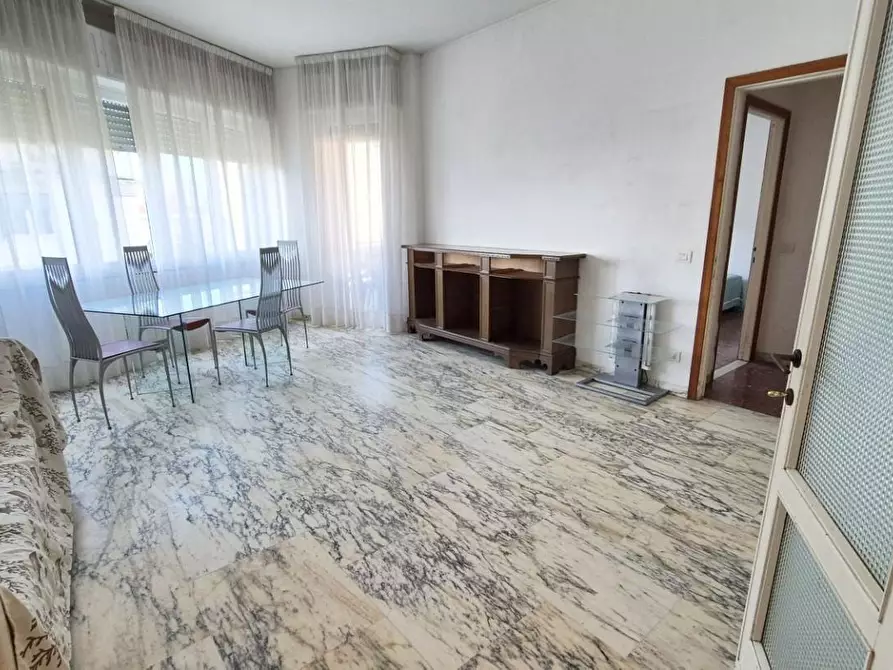 Immagine 7 di Appartamento in vendita  a Viareggio