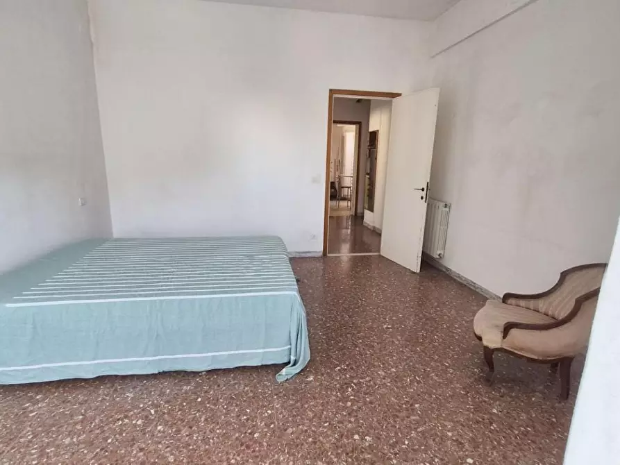 Immagine 77 di Appartamento in vendita  a Viareggio