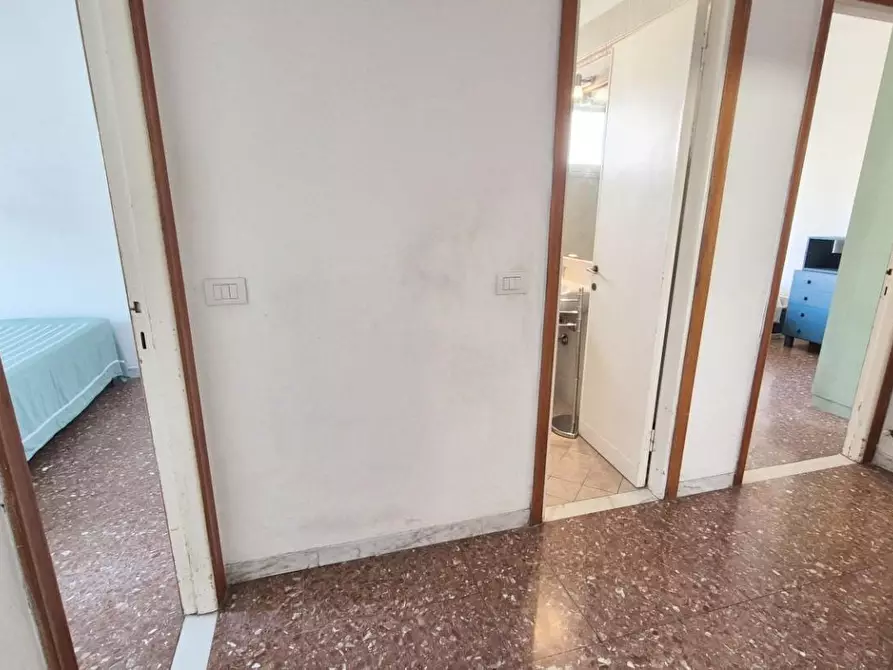 Immagine 46 di Appartamento in vendita  a Viareggio