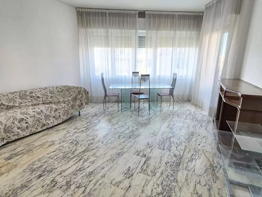 Immagine 10 di Appartamento in vendita  a Viareggio