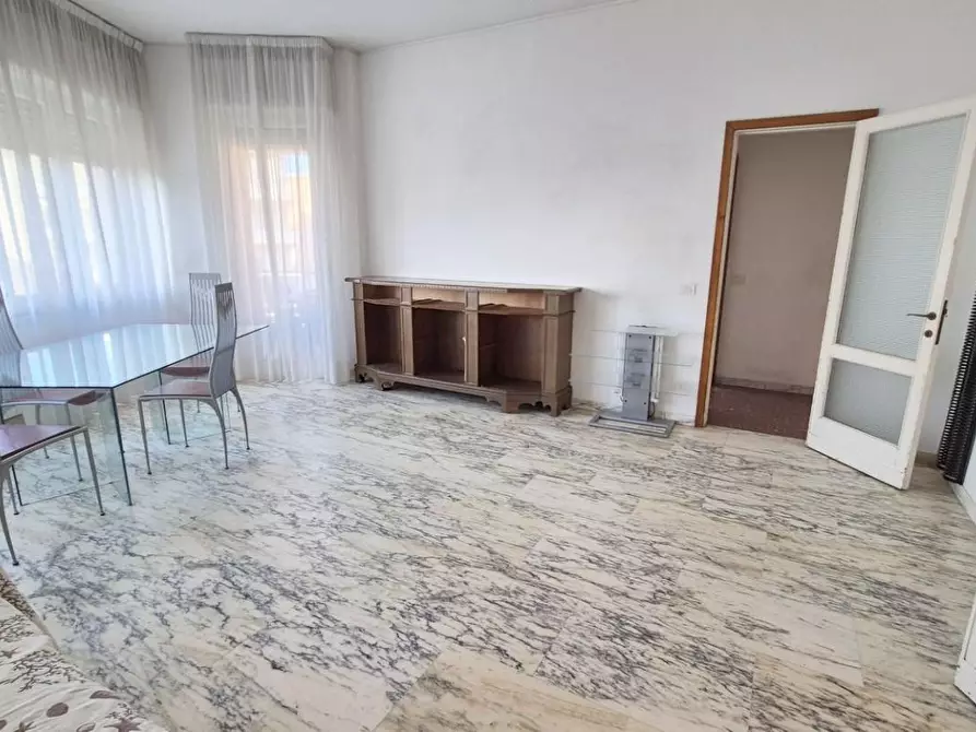 Immagine 8 di Appartamento in vendita  a Viareggio