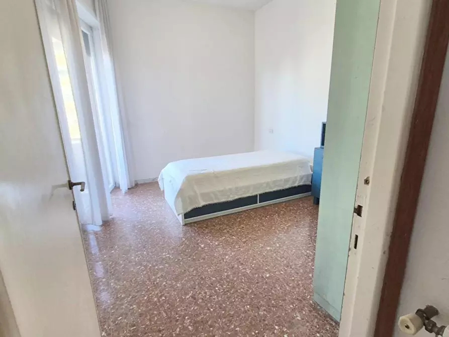 Immagine 57 di Appartamento in vendita  a Viareggio